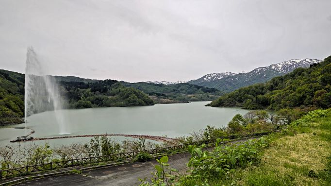 5.13月山湖噴水.JPG